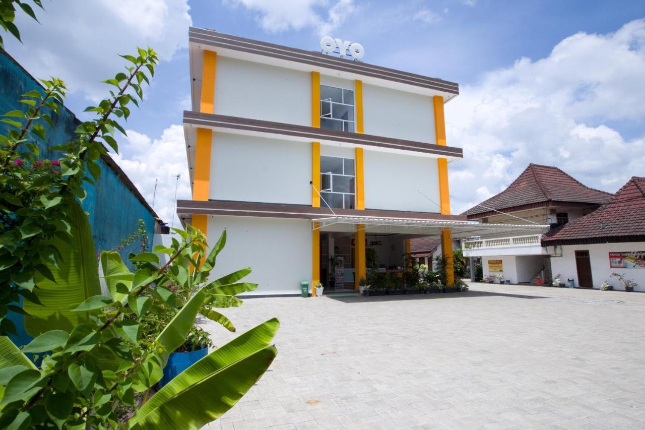 Oyo 3207 Hotel Gracia Bandar Lampung Eksteriør billede